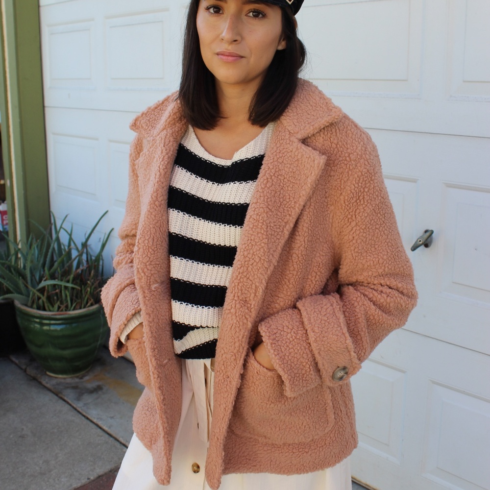 🆕️//Fall Favorite Collection// Teddy Jacket - Picture 7 of 9
